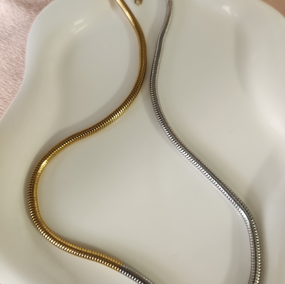 Two tone stainless steel snake chain - Picture 2 of 4